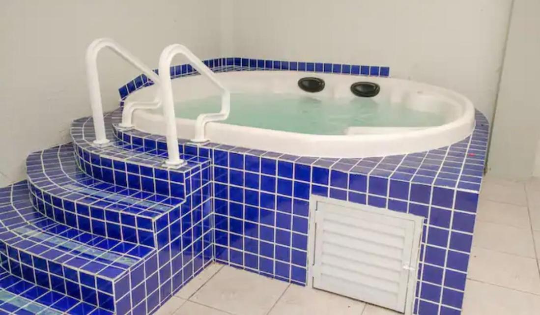Apartamento Maravilhoso, Completo,1 Quarto Com Cama Queen E Sofa Retratil, Bi Cama Embutida, Colchao Extra, Vista Pro Mar, Dormem 5, Pe Na Areia, Jacuzzi, Piscina Wifi,Self Checkin, Automatizado Florianopolis Exterior foto