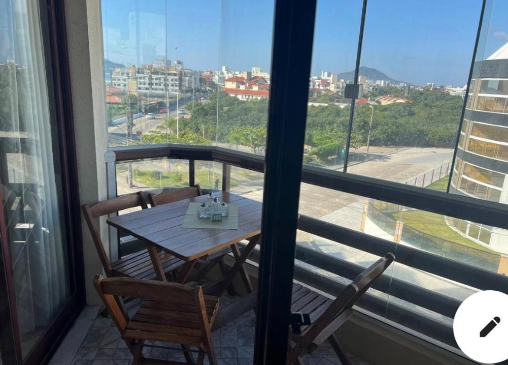 Apartamento Maravilhoso, Completo,1 Quarto Com Cama Queen E Sofa Retratil, Bi Cama Embutida, Colchao Extra, Vista Pro Mar, Dormem 5, Pe Na Areia, Jacuzzi, Piscina Wifi,Self Checkin, Automatizado Florianopolis Exterior foto